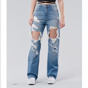 HOLLISTER Ultra High Waisted Dad Jeans